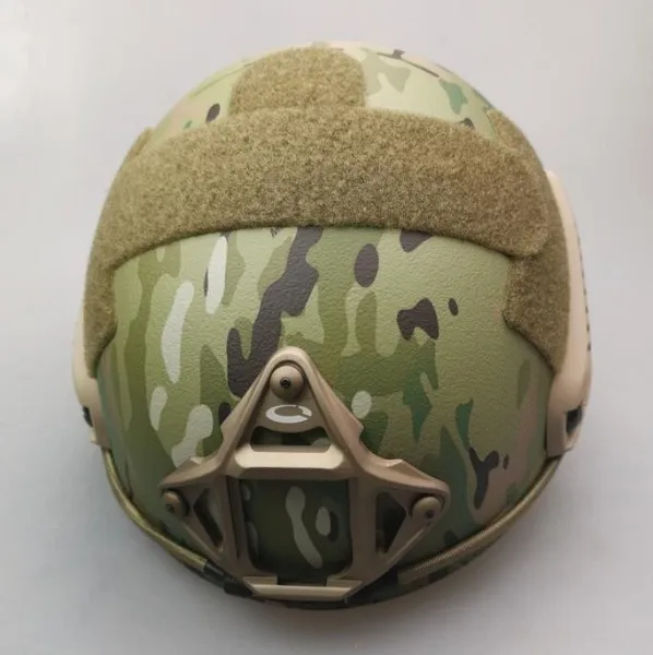 

Высокосрезанный шлем казывающий Multicam