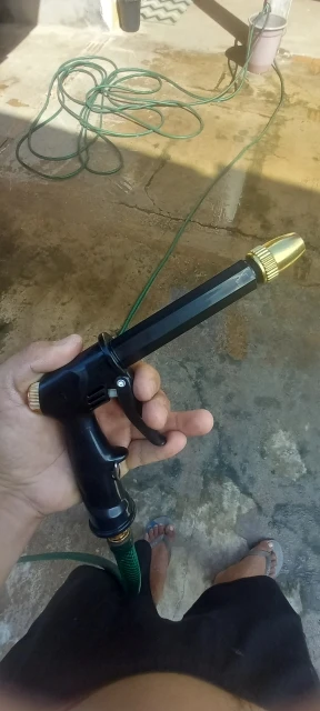 Pistola de Água de Alta Pressão Portátil photo review