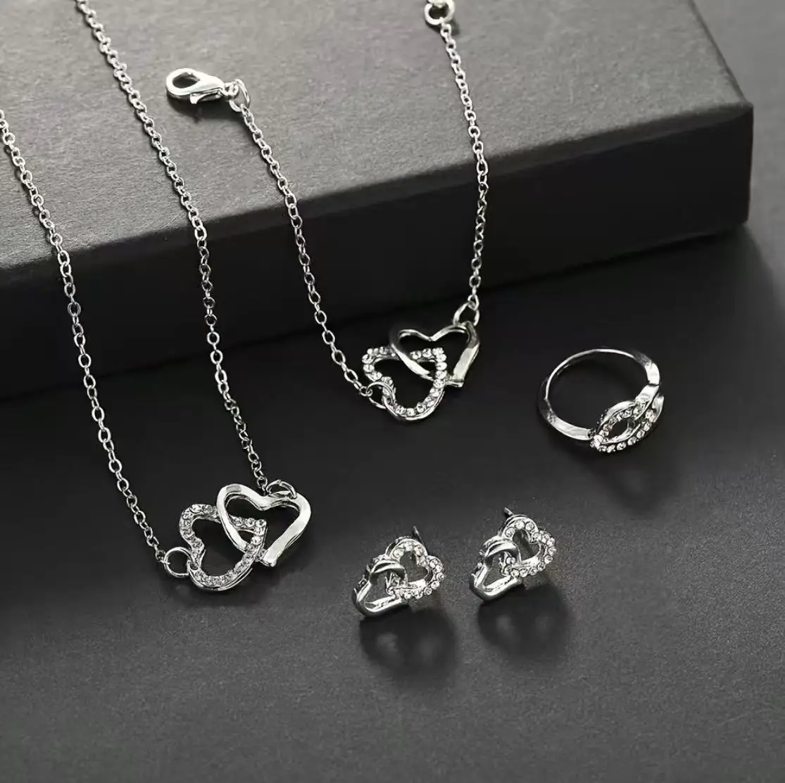 4Pieces /Set Of Fashionable And LuxuriousHeart-Shaped Jewelry Sets Suitable For Ladies,Necklaces, Bracelets, Earrings, Rings
