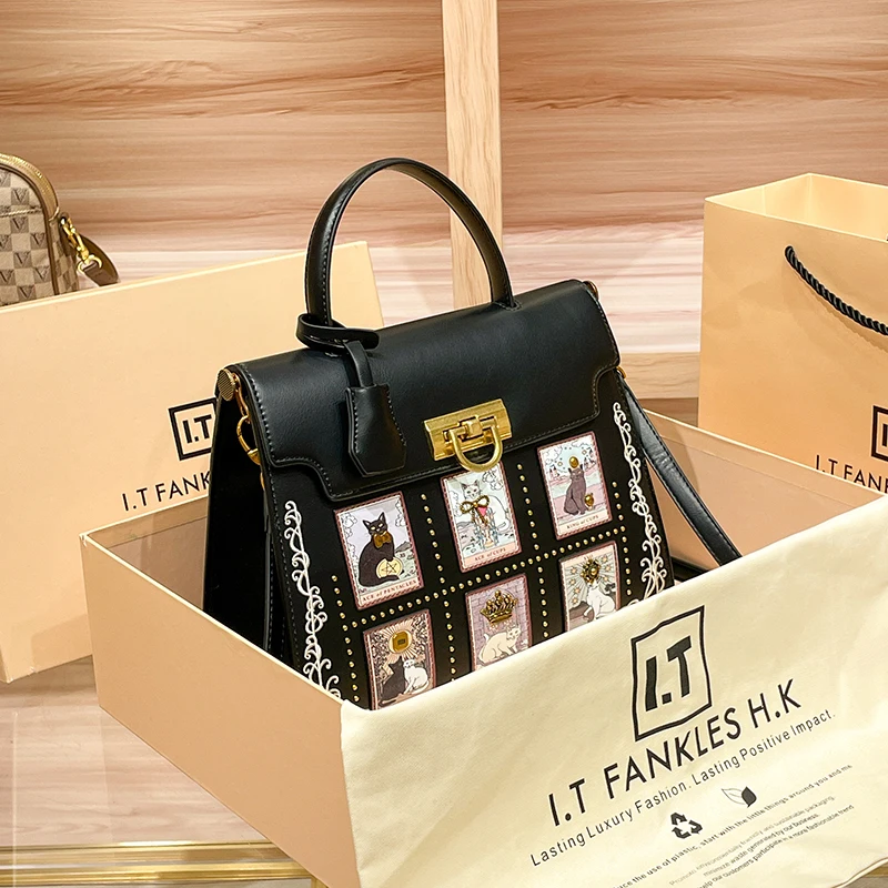 حقيبة يد فاخرة وعصرية لعام 2025، بتصميم تقليدي ممي...