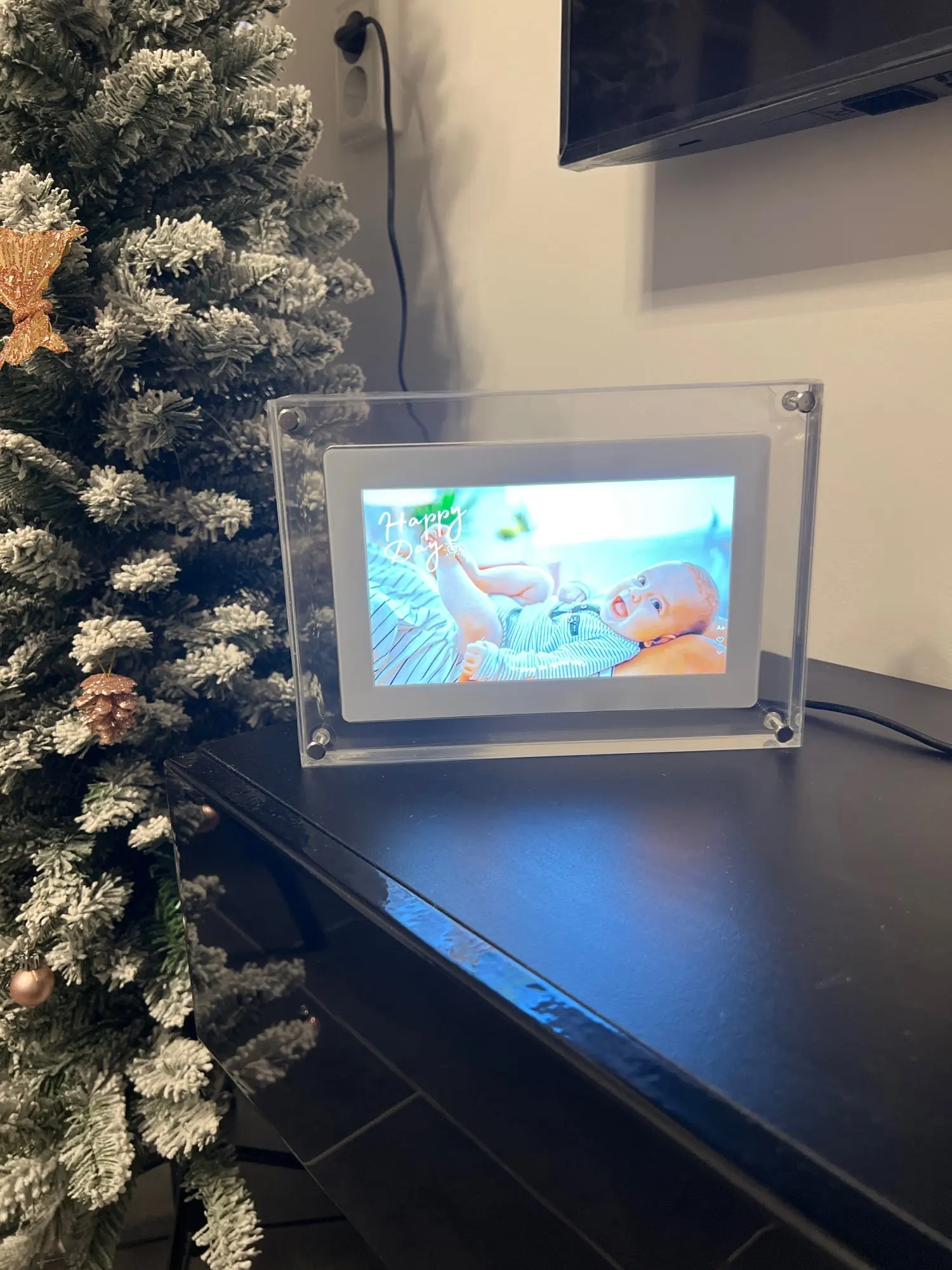 Retrato Digital Photo Frame Vertical Display