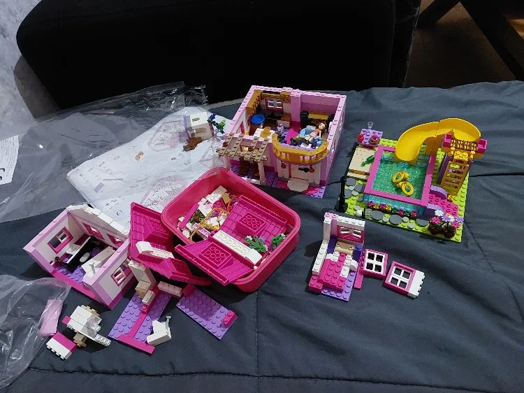 Friends City House Summer Holiday Villa Castle Building Blocks Sets Figures Swimming Pool DIY Toys for Kids Girls Christmas Gift photo review