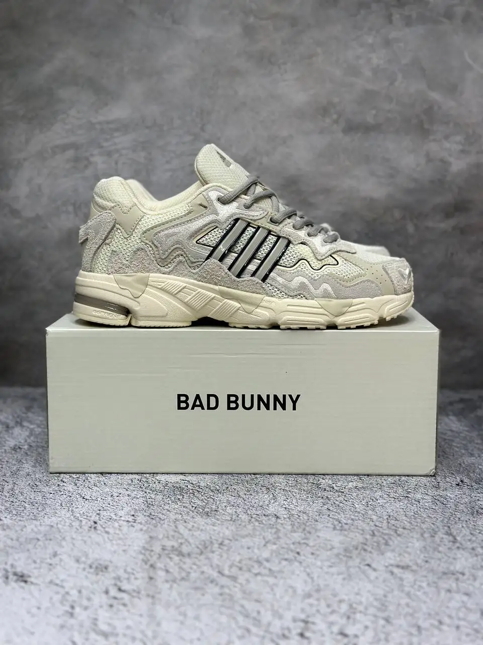 Men ' s Adidas Bad Bunny x Response CL Crossings of Men &apos