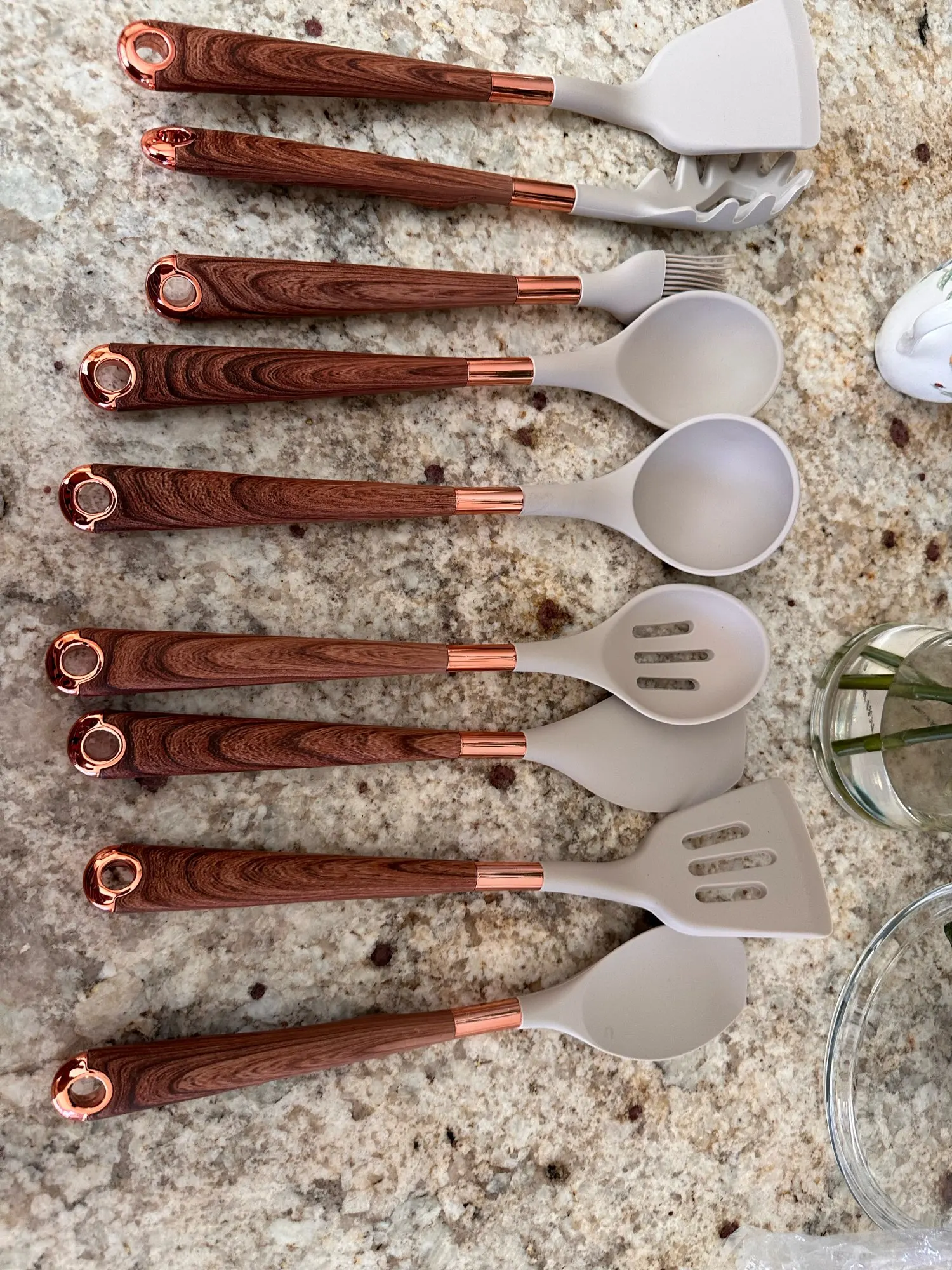 Soft Grip Kitchen: Silicone Kitchenware Set, Gentle on Pots, 5 Chic Color Options photo review