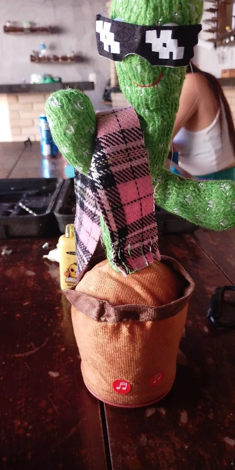 Kit 1/2 Cacto Dançante e Falante Interativo Recarregavel Reproduz Voz, Música, Dança, Luzes, Pelúcia Boneco Brinquedo+cabo photo review