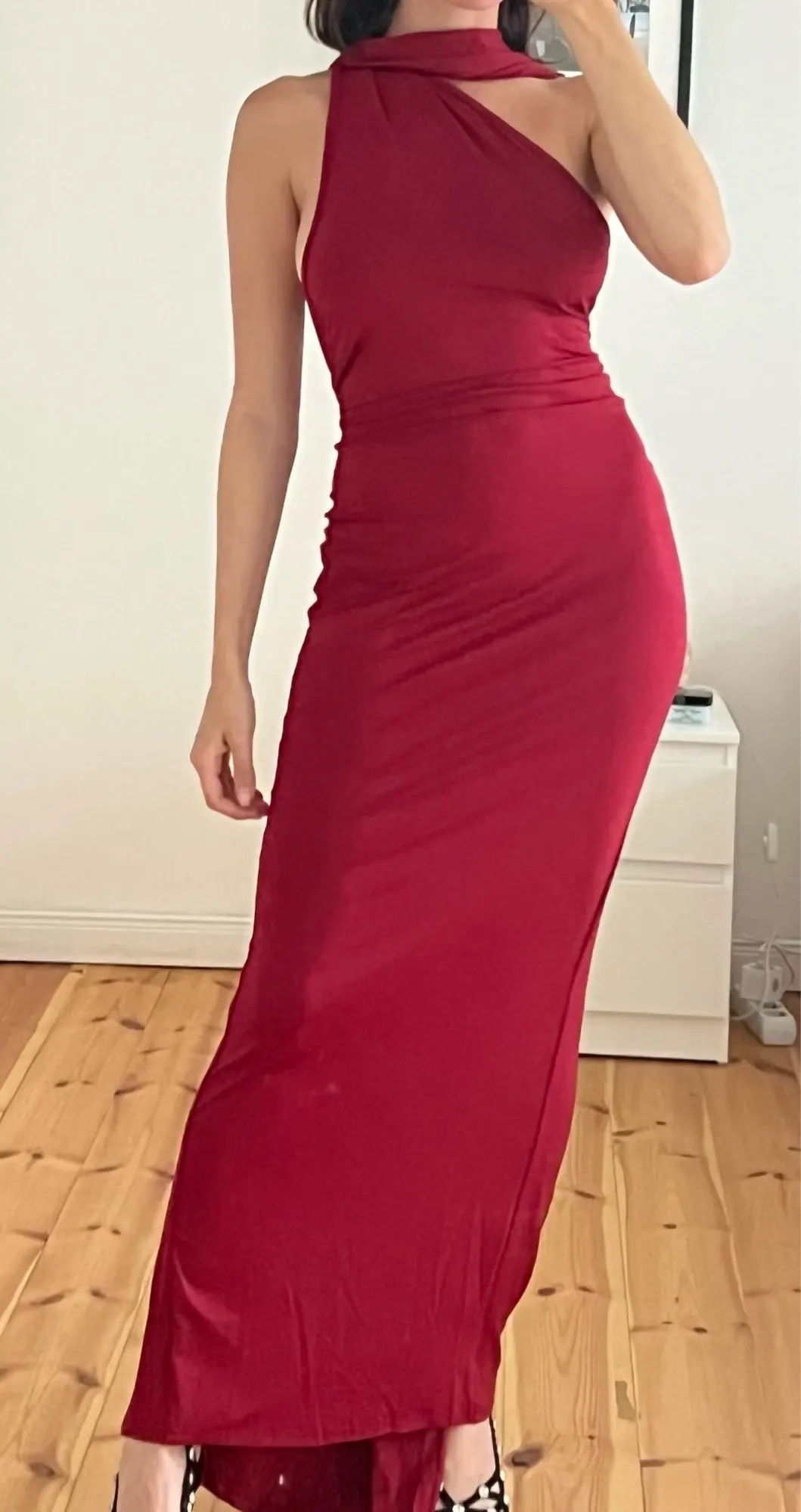 Hugcitar One Shoulder Backless Adjustable Scarf Loop Ruched Sexy Maxi Dress 2023 Women Elegant Y2K Streetwear Festival Outfit photo review