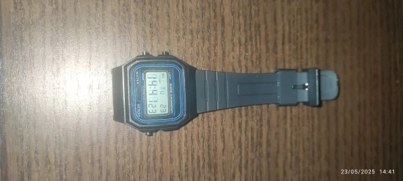 Sport LED Digital Watches for Men Simple Small Square Dial Electronic Watch Silicone Band photo review