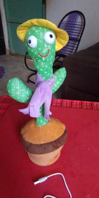 Kit 1/2 Cacto Dançante e Falante Interativo Recarregavel Reproduz Voz, Música, Dança, Luzes, Pelúcia Boneco Brinquedo+cabo photo review