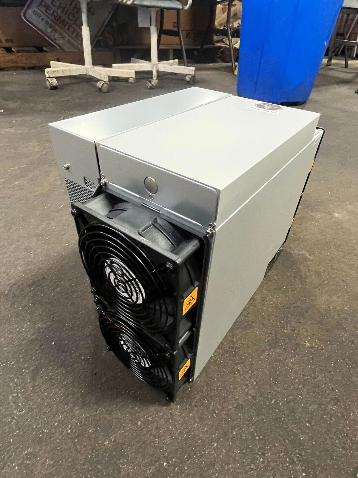 

AD BUY 4, получите 2 бесплатных новейших биткоинов Bitmain Antminer S19k Pro 120, быстрая доставка из США
