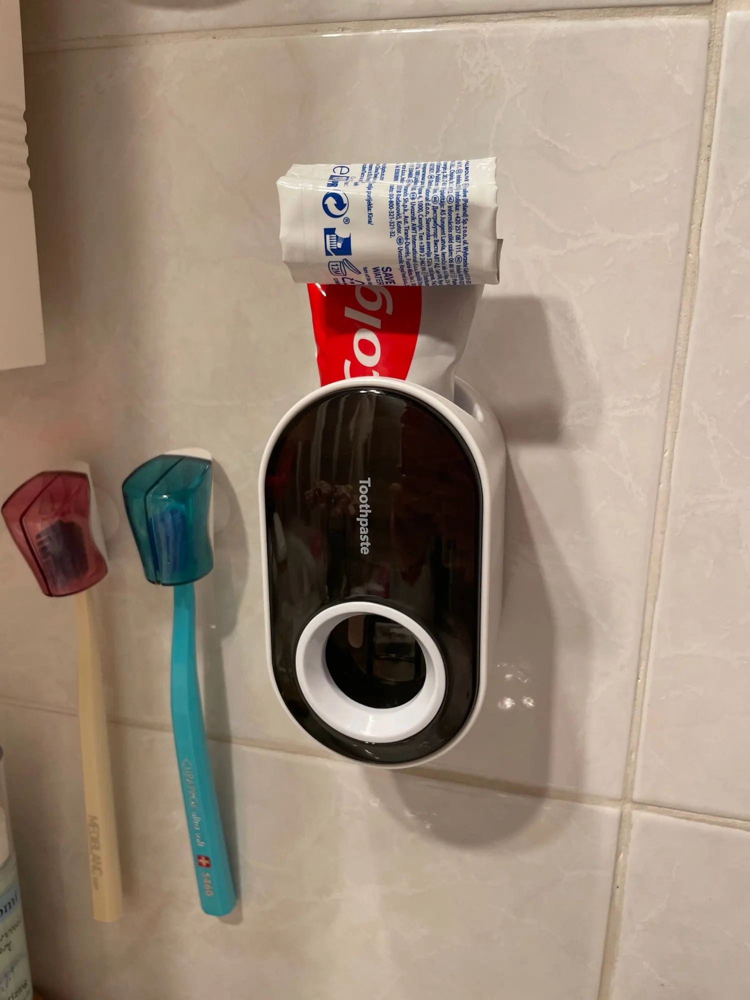Automatic Toothpaste Dispenser Wall-Mounted photo review