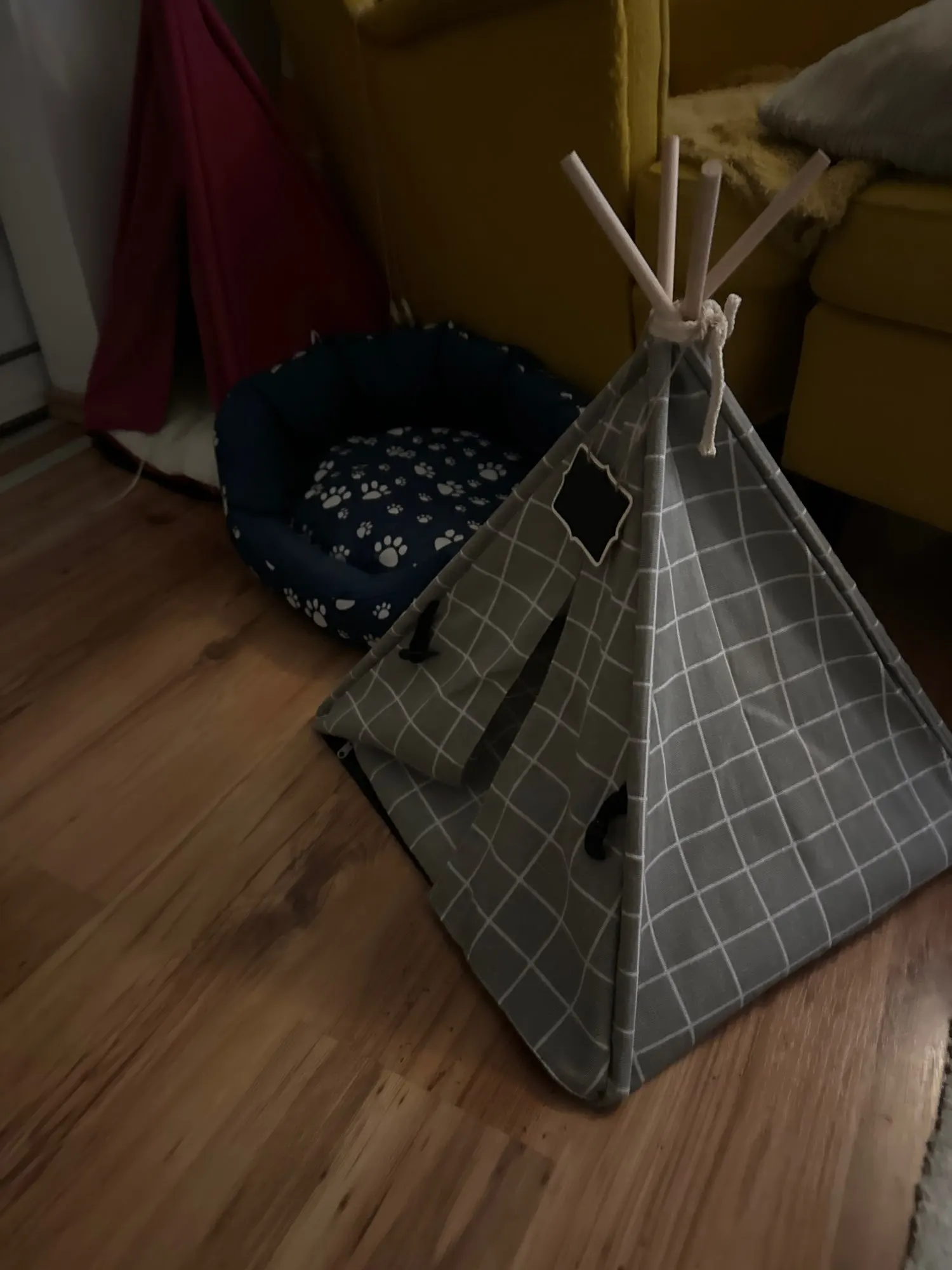 Cosy Cats, Fashionable Cat Tent Nest with Warm Cushioned Bed for Indoor Lounging photo review