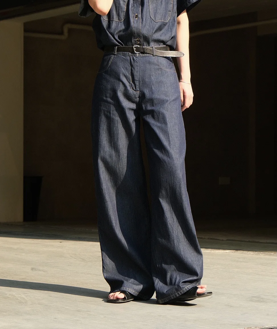 

woman trousers from set
