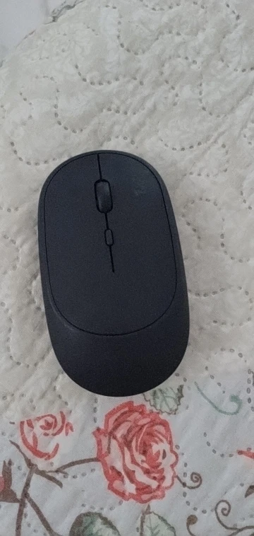 Rechargeable 2.4GHz Bluetooth Silent Gaming Mouse photo review