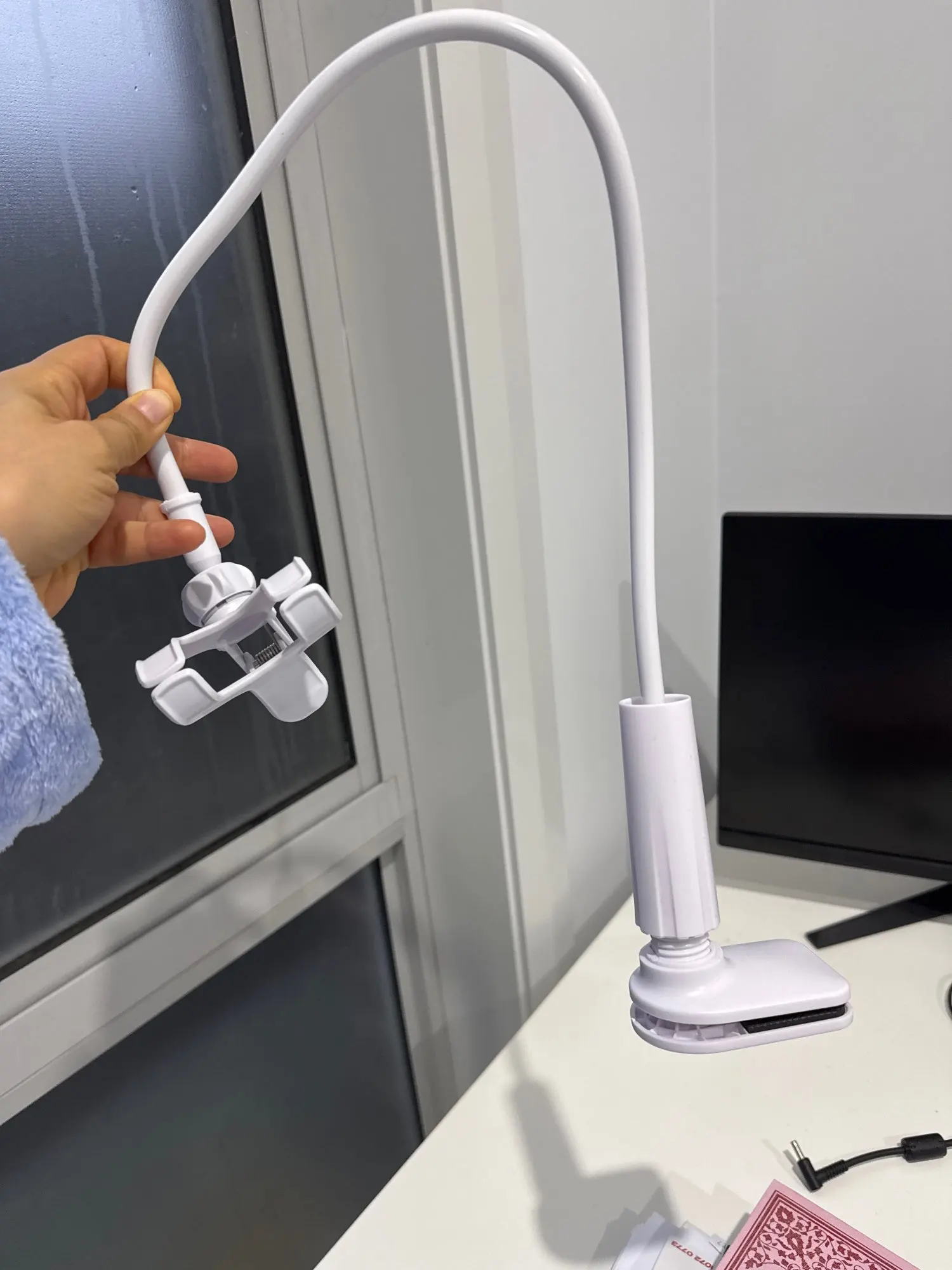 360 Clip Mobile Phone Holder Stand Portable Flexible Lazy Bed Desktop Bracket Desk Mount Stand Base For iPhone Samsung Xiaomi photo review