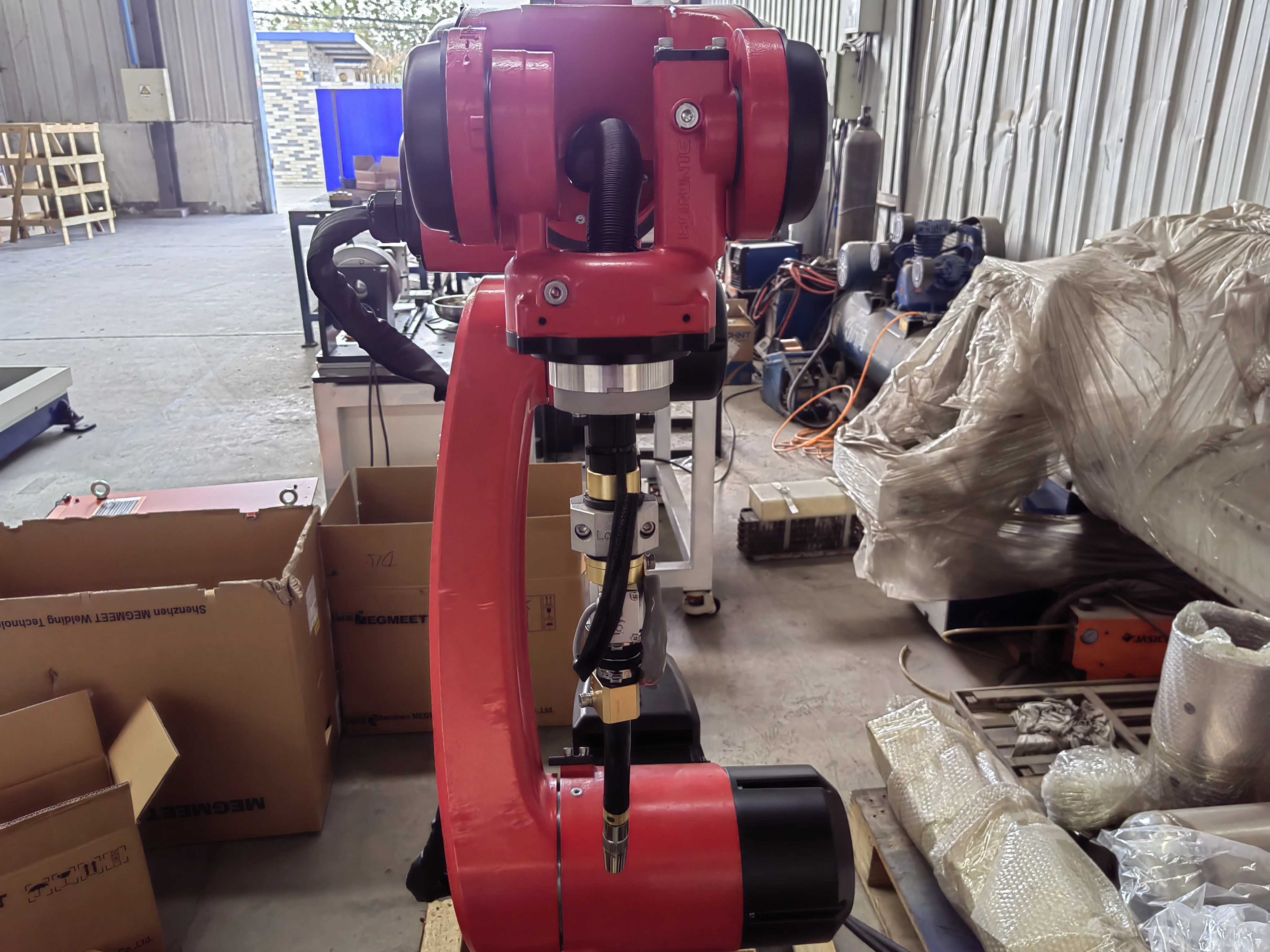 automatic 6 axis robot arm laser welding machine 1500w 2000w 3000w laser welder for galvanized sheet corner welding 5
