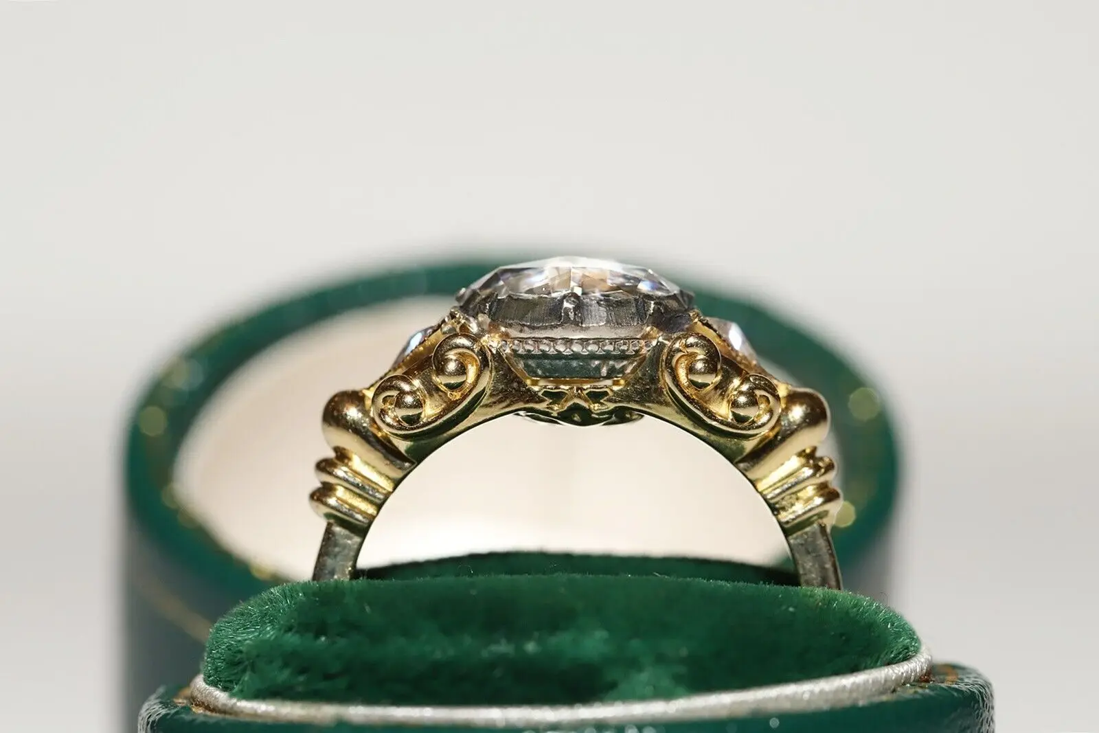 Рисунок 6 - Кольцо из 18-каратного золота в