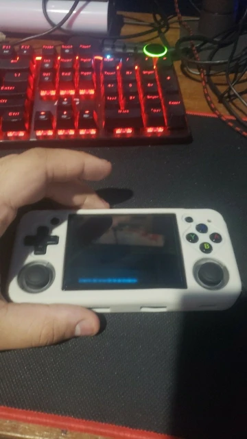 ANBERNIC RG35XX H photo review