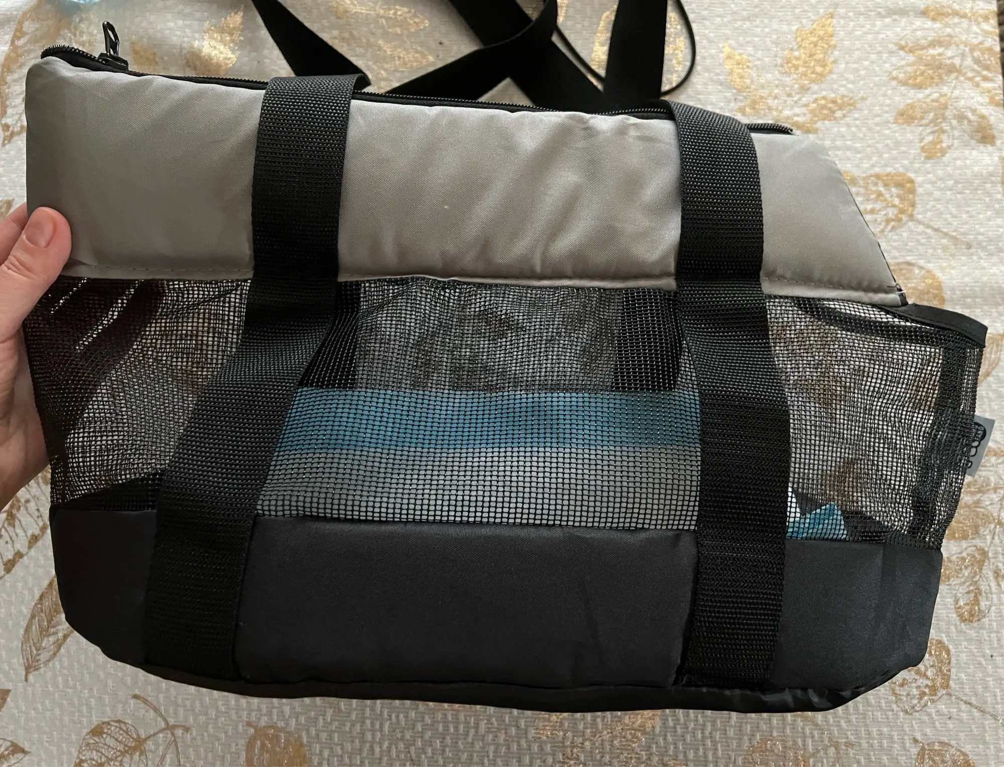 Summer Breeze: Portable Shoulder Pet Carrier for Small Dogs and Cats photo review