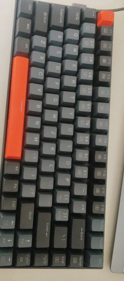 AliExpress Collection Machenike-Teclado mecánico K500A-B84 75% TKL, periférico para juegos con cable intercambiable en caliente, retroiluminado en 6 colores, 84 teclas, para PC y portátil photo review