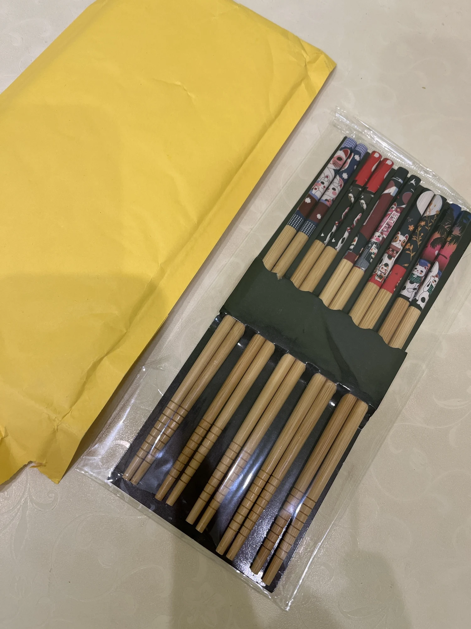 Reusable 5Pairs Tableware Handmade Bamboo Japanese Natural Wood Chopsticks Sushi Food Cat Flower Multi Color Wooden Chop Sticks photo review