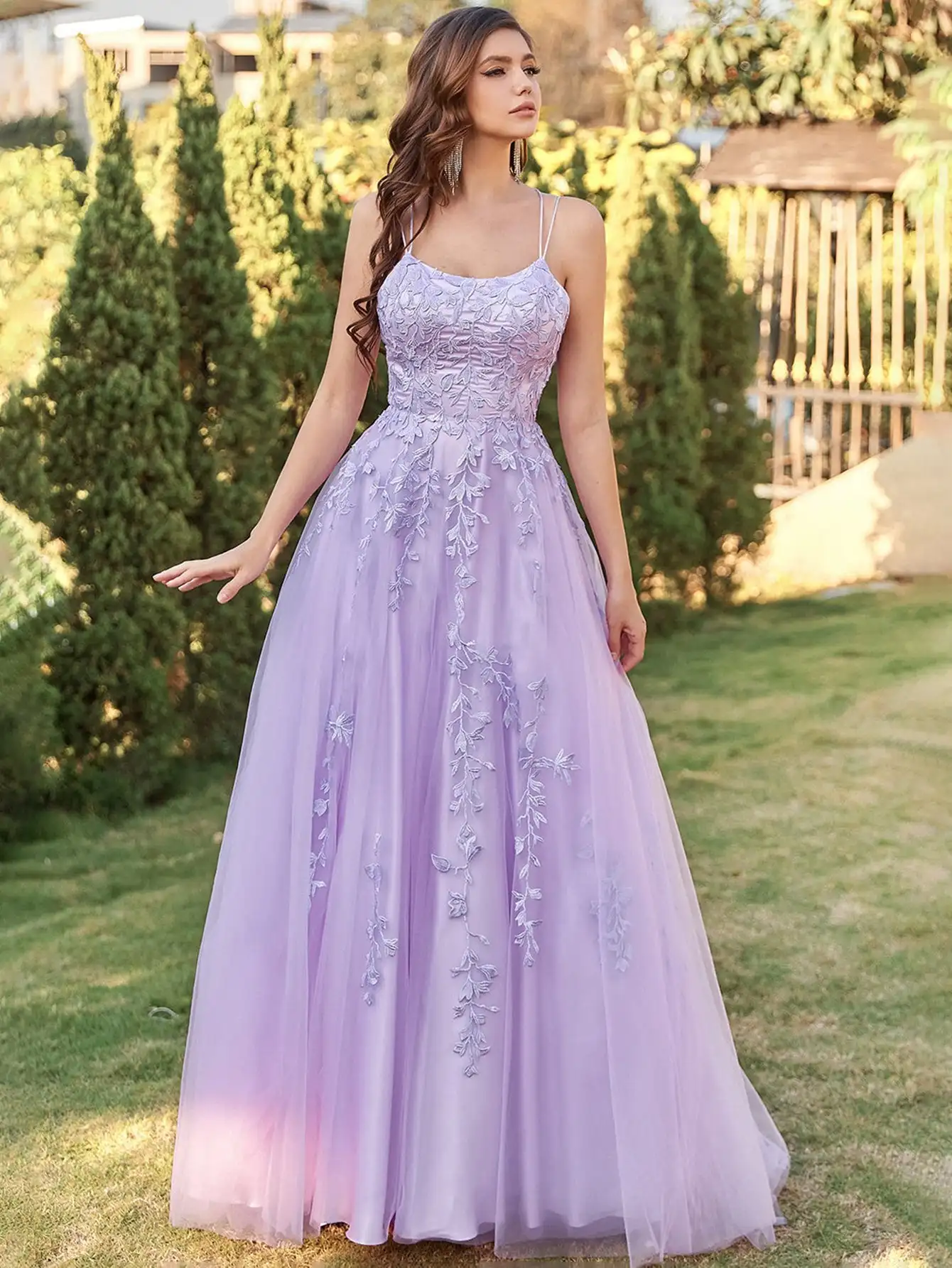 

2024 HOT Wedding Dress Spaghetti Strap Tulle Prom Dresses for Women Ball Gown Lace Appliques Long Formal Evening Gowns
