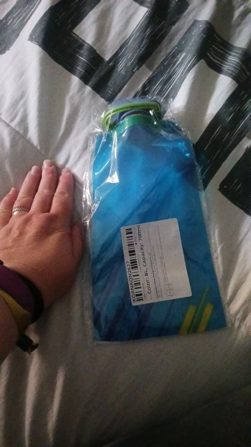 Botellas de agua plegables, botella de agua de viaje reutilizable y Flexible, bolsa de agua de plástico, bolsa de agua con mosquetón photo review