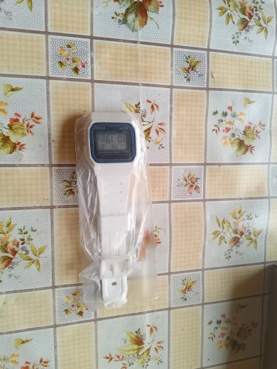 Sport LED Digital Watches for Men Simple Small Square Dial Electronic Watch Silicone Band photo review