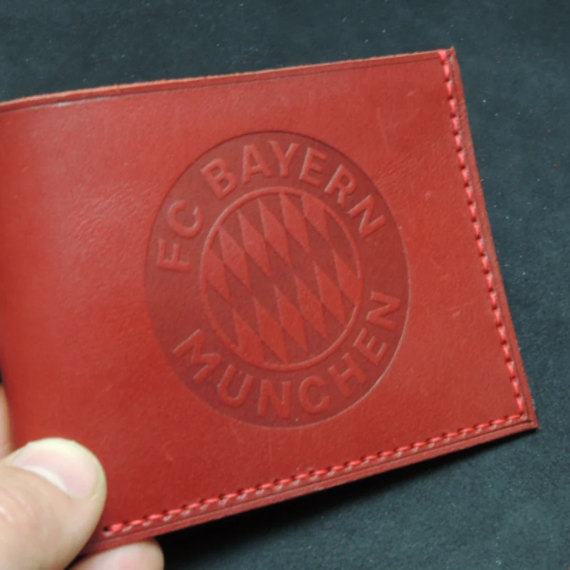 Рисунок 3 - Кошелёк из кожи ФК Бавария