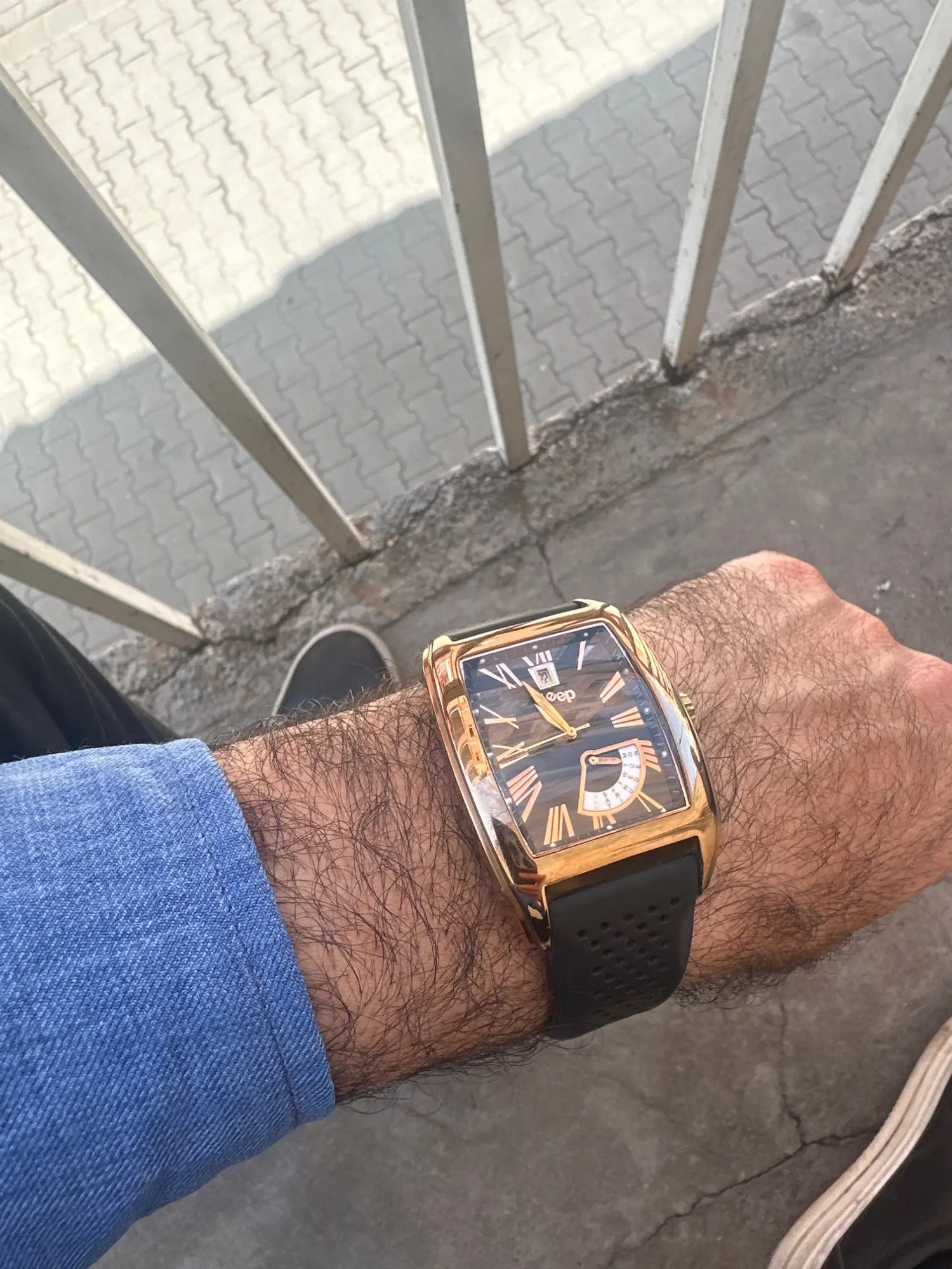 POEDAGAR Luxury Man Wristwatch photo review