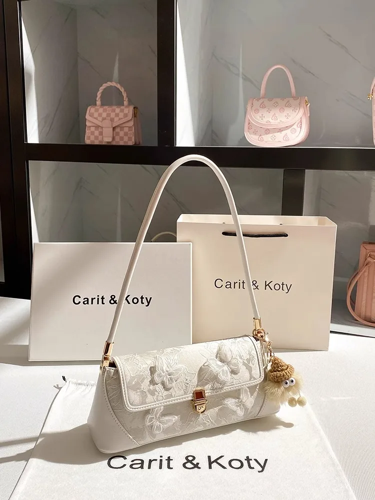 حقائب كتف نسائية لعام 2025، تتميز بتصاميم مستوحاة...