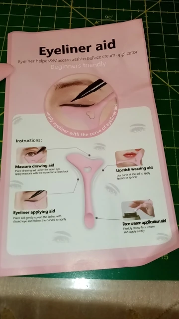 Perfect Your Makeup Routine with Silicone Eyeliner and Lipstick Stencils - A Beauty Tool for Wing Tips, Mascara Drawing, and Face Cream and Mask Application photo review
