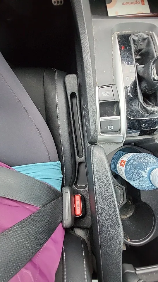 Car Seat Gap Filler Organizer – 2PCS Universal Seat Crevice Storage Box for Interior Protection and Convenience photo review