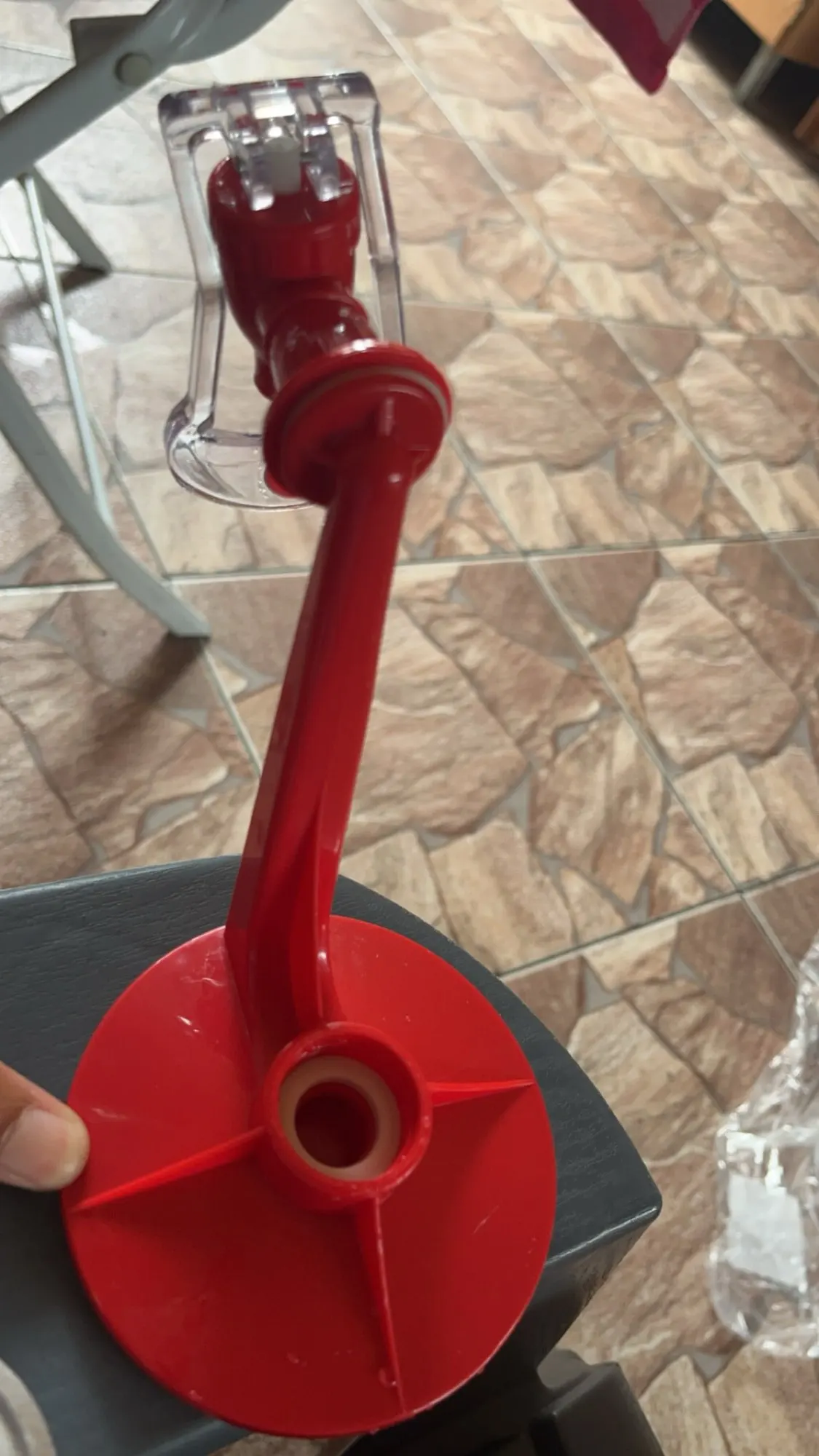 Press & Pour Oasis: Inverted Water Dispenser for Effortless Hydration photo review