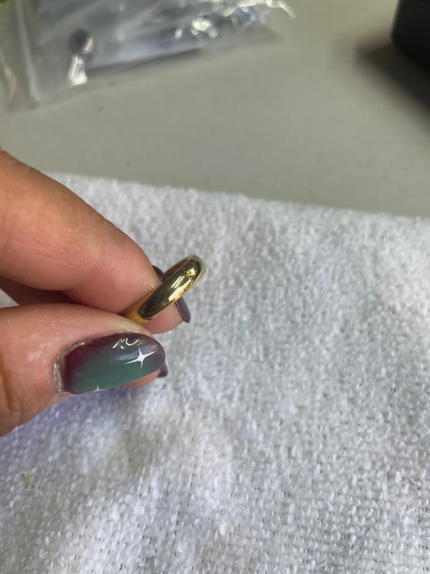 Simple 4mm 6mm Titanium Ring Women Men Prevent Allergy High Polished Wedding Rings photo review