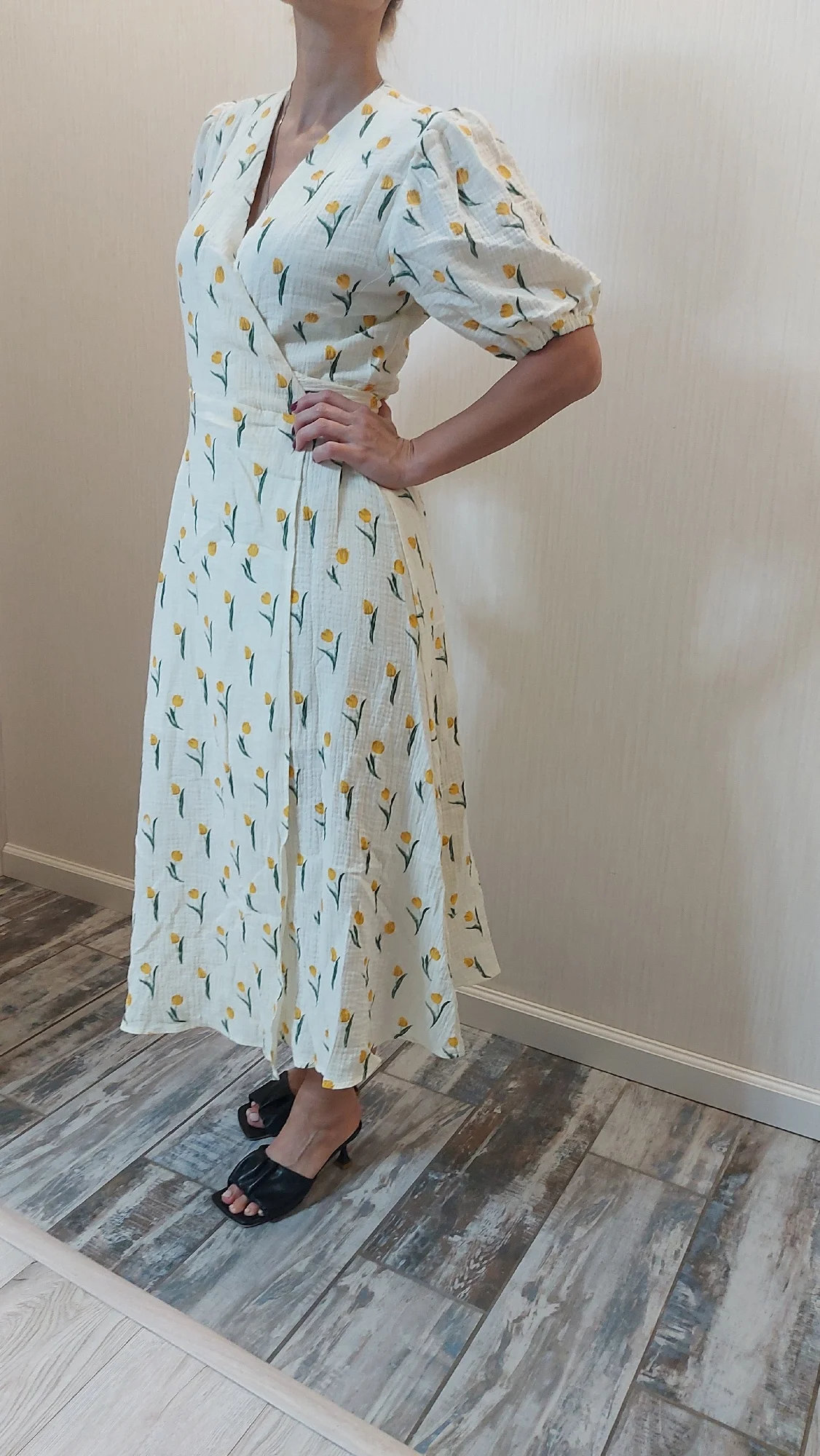 Elegant Floral A-Line Midi Dress for Summer Comfort photo review