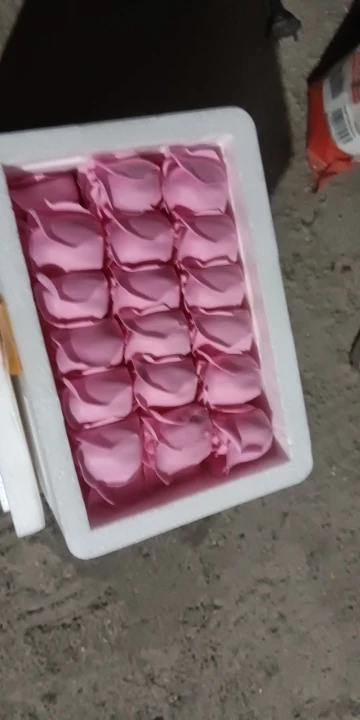 81pcs Three-Layer No Flower Base Rose Flowers Heads Decor gift Box Essential Wedding Bouquet Valentine'S Day Artificial Flower photo review