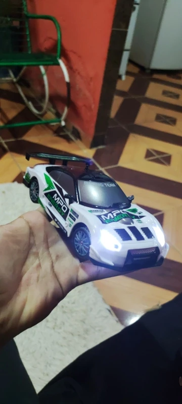 Carrinho de DRIFT de Controle Remoto - JDM Urbano + Brindes Exclusivos