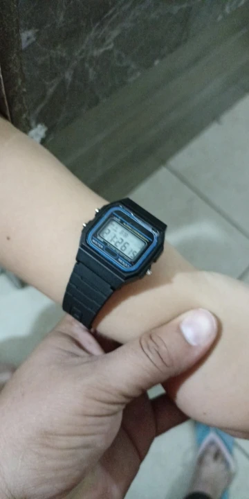 Sport LED Digital Watches for Men Simple Small Square Dial Electronic Watch Silicone Band photo review