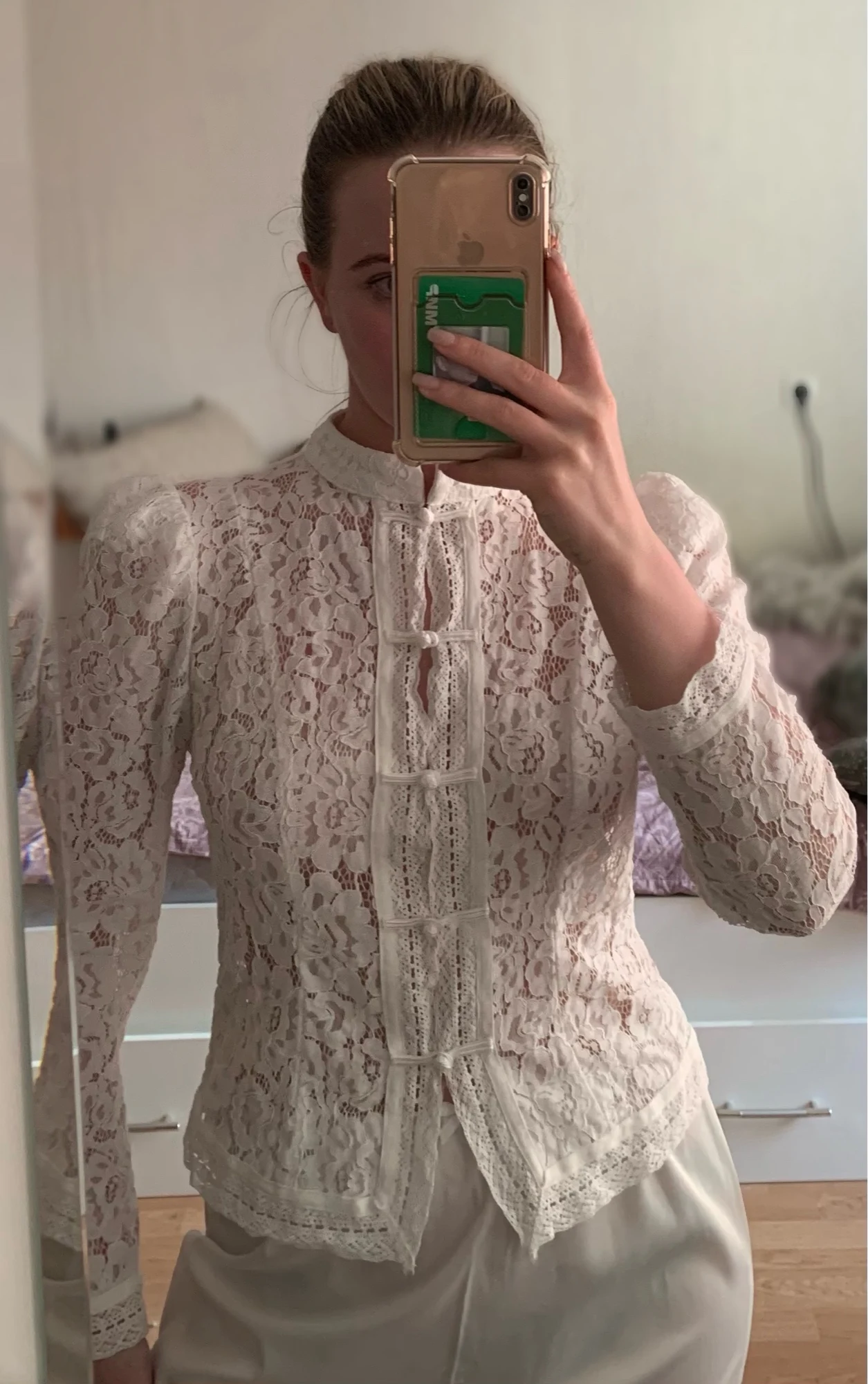 Elegant Puff Sleeve Blouse with Lace Detail for Sophisticated Style photo review