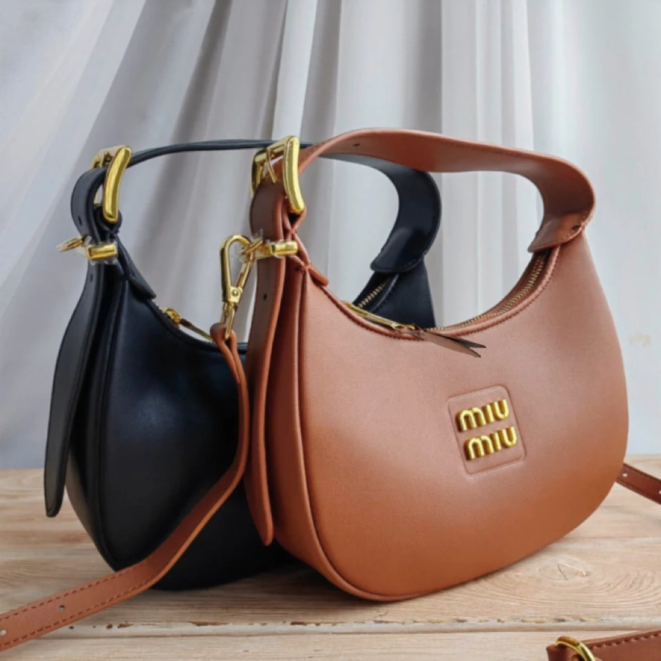 MIUMIU 2024SS Leather Hobo Bag レザートートバッグ miu miu（ミュウ