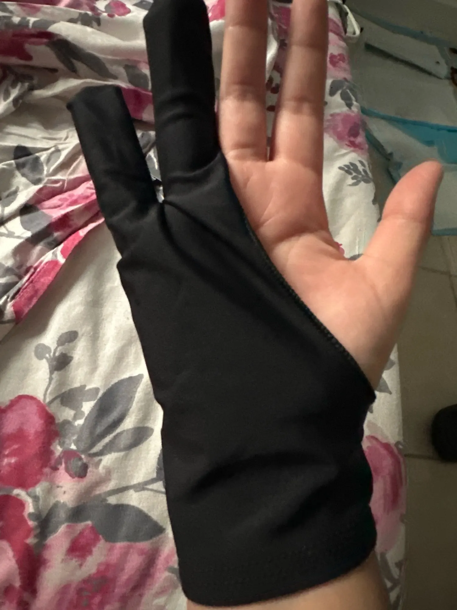 Drawing Glove Palm Rejection Two Finger Gloves for Apple IPad Capacitive Tablet Screen Artist Right/Left Hand Graphic Tablet photo review