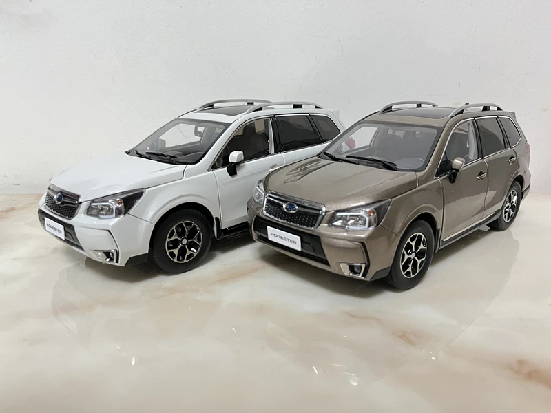 

Модель литая автомобиля 1:18 для Subaru Forester 2015, из белого сплава, миниатюрная Коллекционная игрушечная машинка, подарки