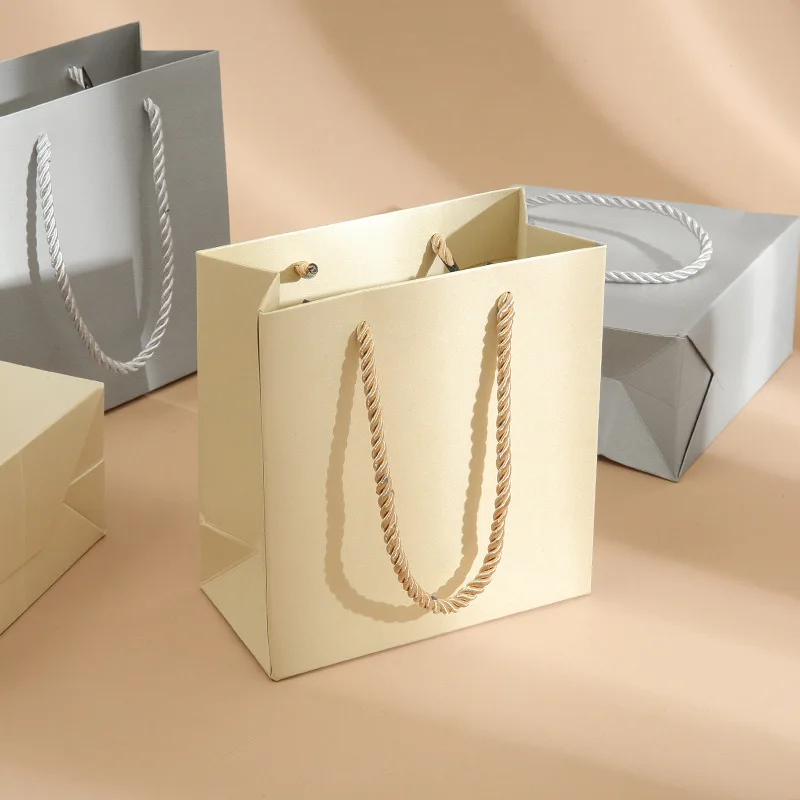 12pcs/Lot Gift Paper Tote Bag with Handle Rope 15x14x7 Packaging Clothes Fashion Jewelry Present Birthday Party Shopping Event