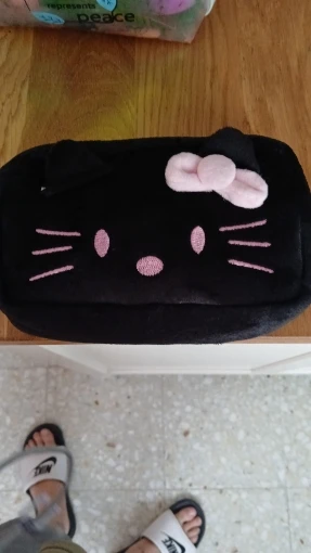 Estuche de lápices de felpa de Hello Kitty para estudiantes, bolsa de papelería de gran capacidad, bolsa de almacenamiento de maquillaje Kawaii para niñas, regalos de fiesta photo review