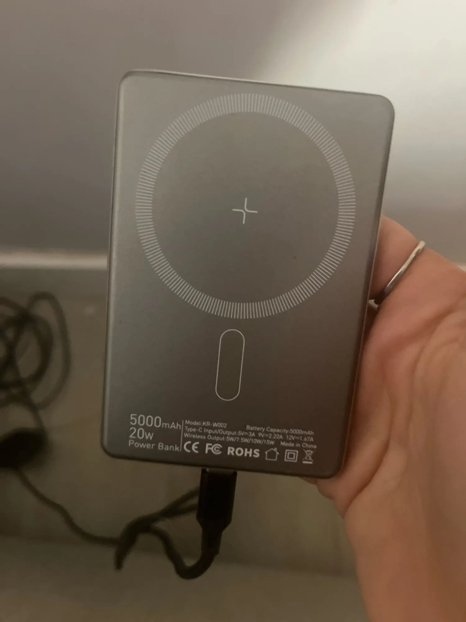 Essager-Banco de energía inalámbrico fino magnético, 20W, 5000mAh, batería externa portátil de carga rápida para Magsafe para iPhone 16 15 14 13 photo review