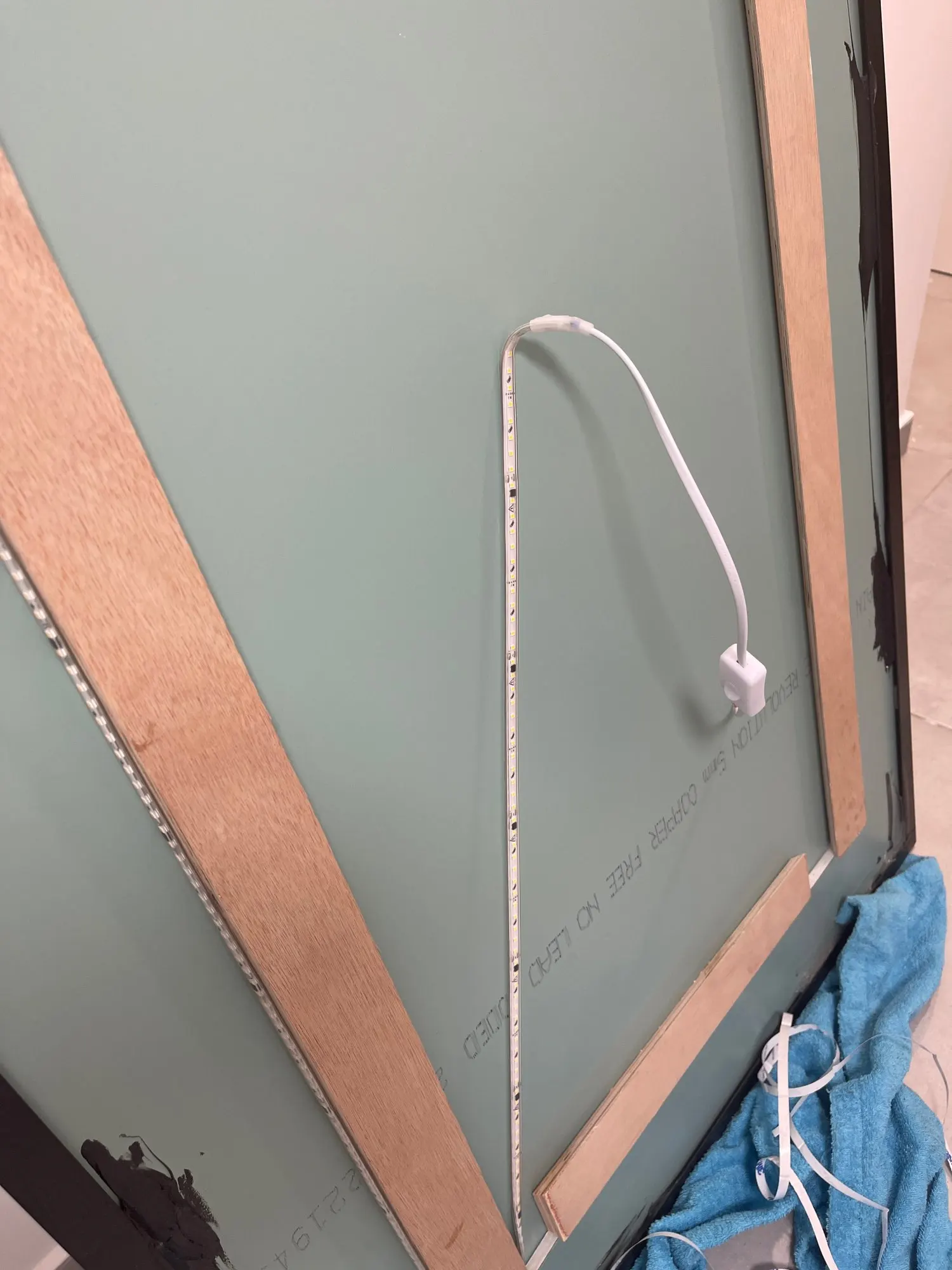 LED Strip Light 220V 2835 Waterproof 120LEDs/m With Switch photo review