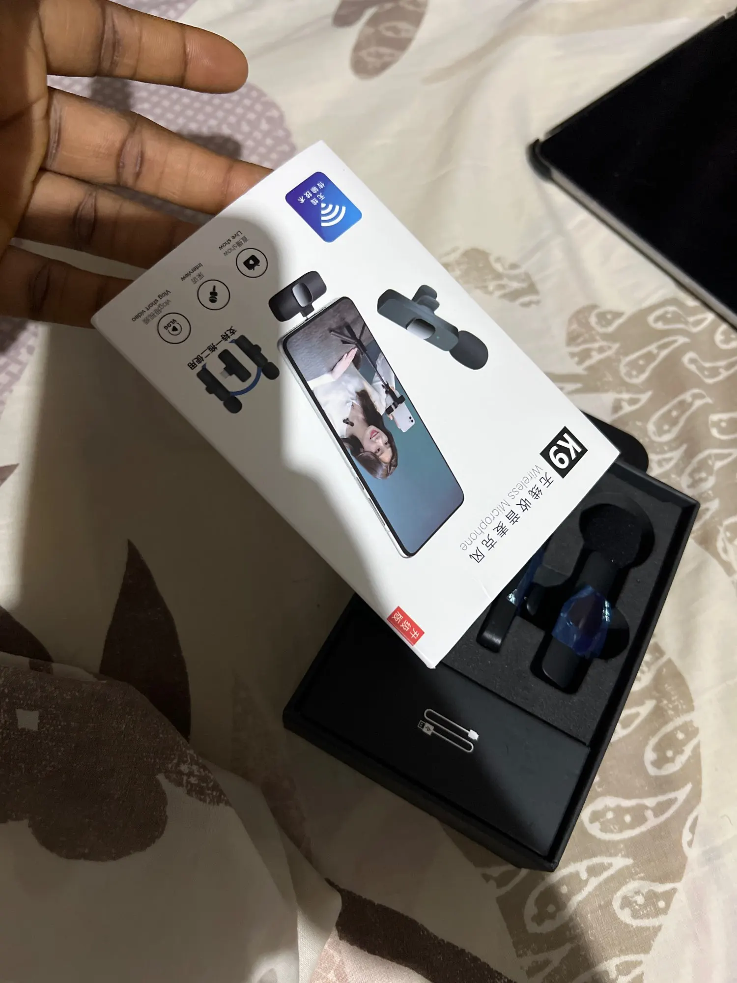 Lavalier Mini Mobile Wireless Microphone photo review