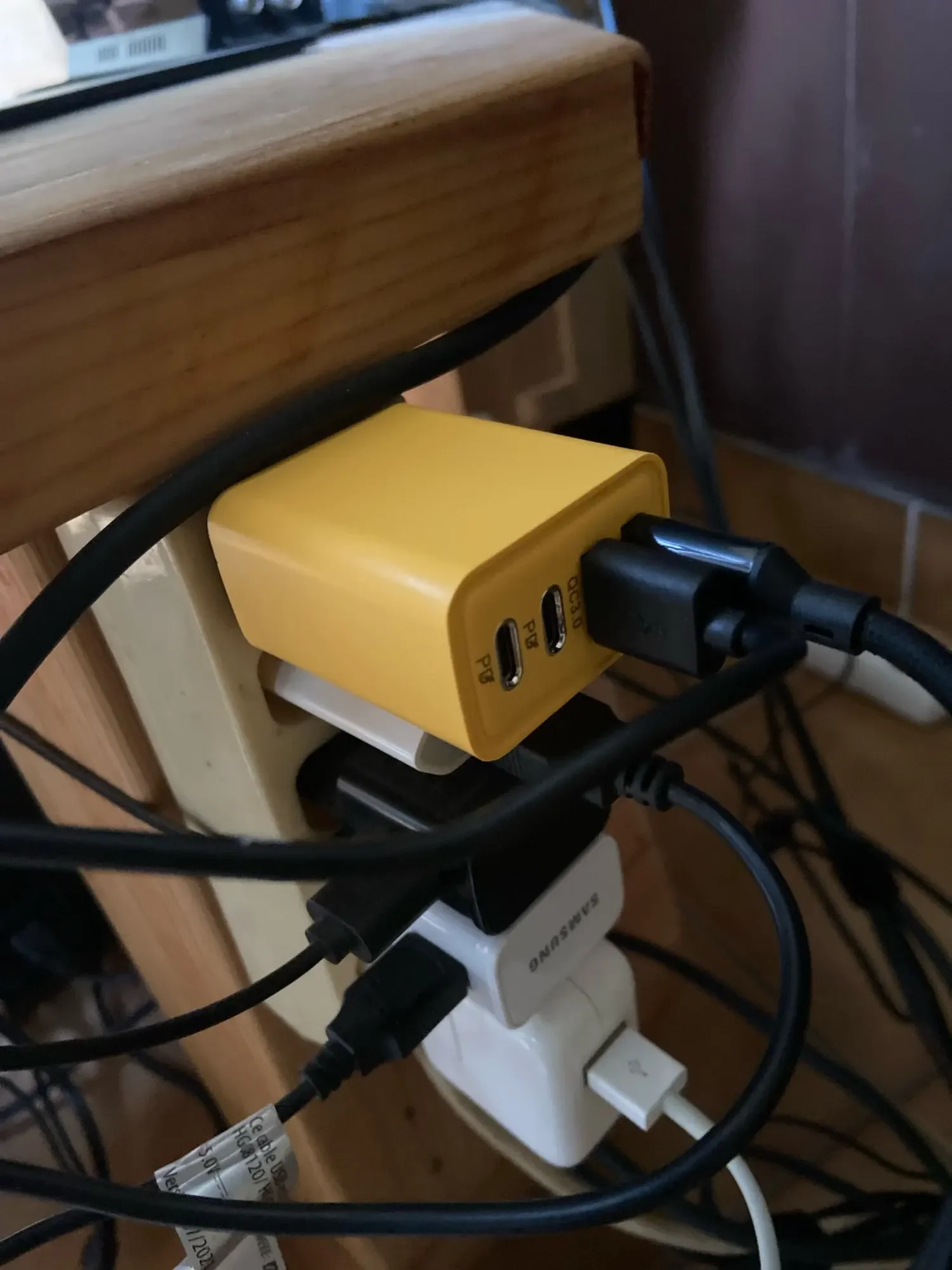 4 Ports USB C PD Charger Quick Charge 3.0 Type C USB Phone Chargers Fast Charging Adapter photo review