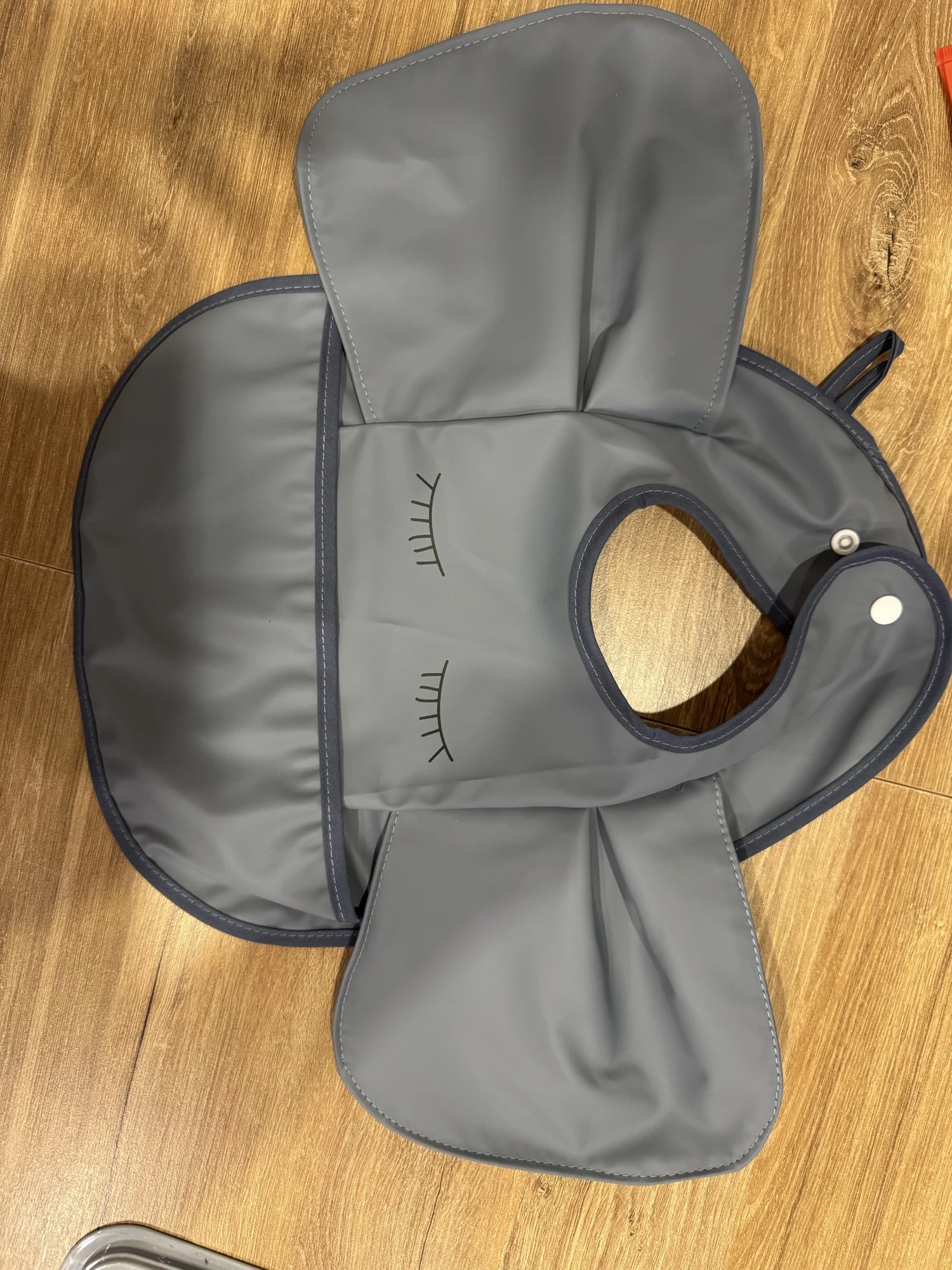 INS Nordic Style Baby Bibs Waterproof Short Sleeve with Pocket Feeding Waterproof Bib photo review