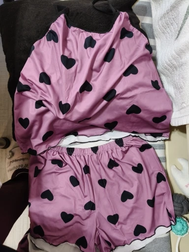Charming Pink Heart Pajama Set for Effortless Summer Comfort photo review